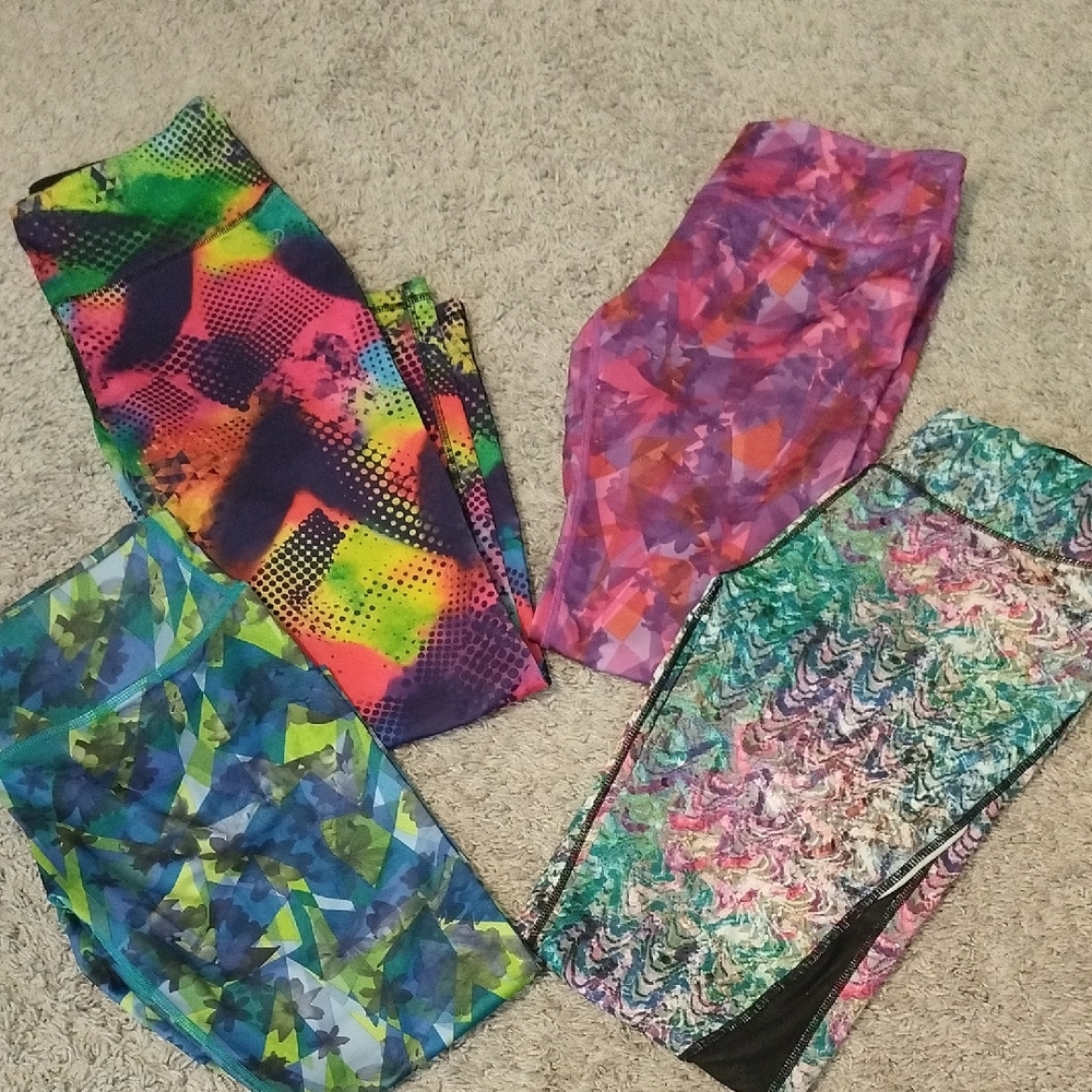 Colorful Womans Leggings Set, Size Small